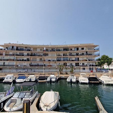 Waterfront 3 Bed Apartment, 90M From The Beach Platja de Larenal Kültér fotó